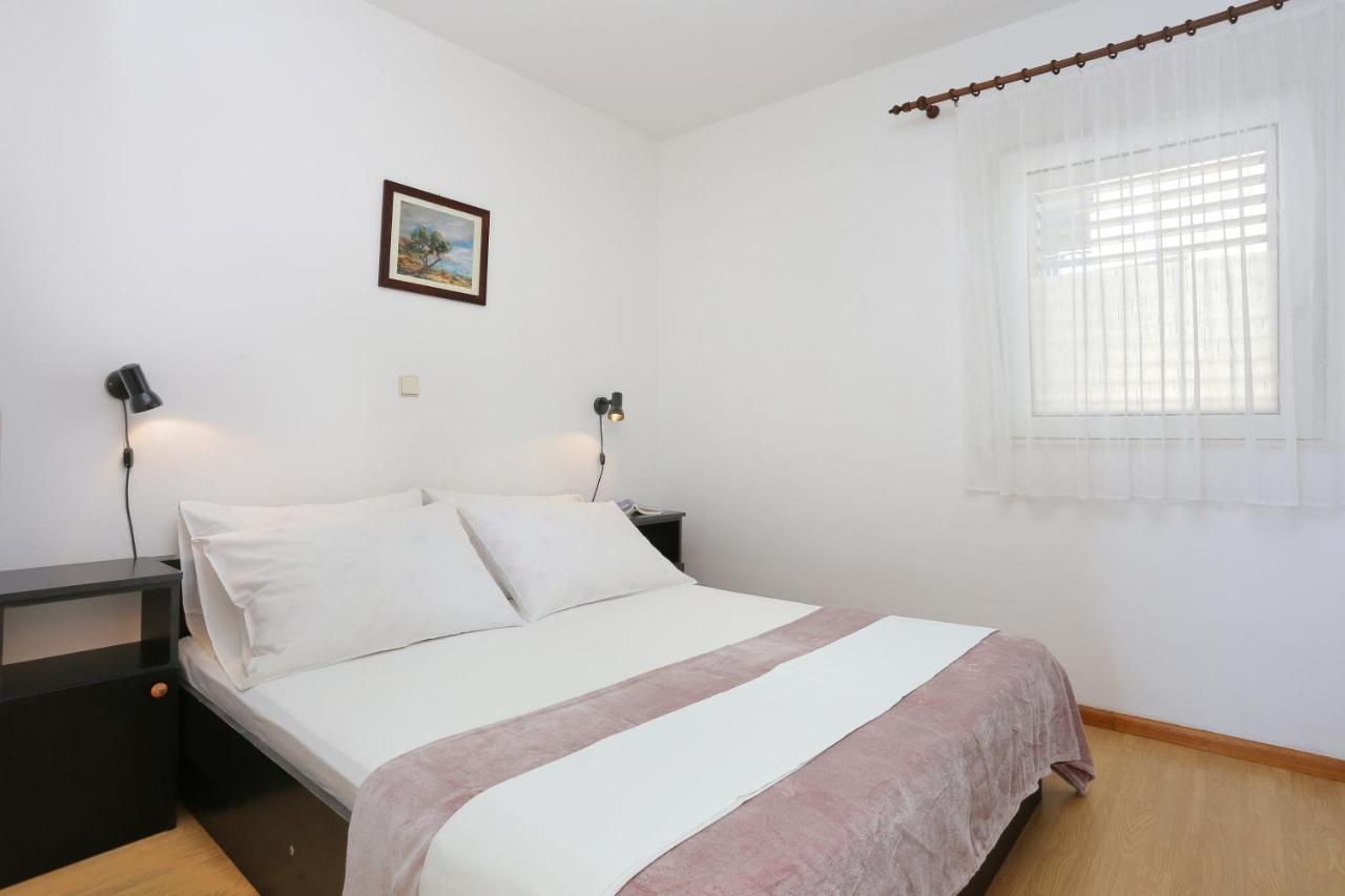 Apartments By The Sea Rastici, Ciovo - 11723 Trogir Exterior photo