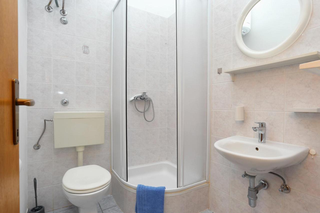 Apartments By The Sea Rastici, Ciovo - 11723 Trogir Exterior photo
